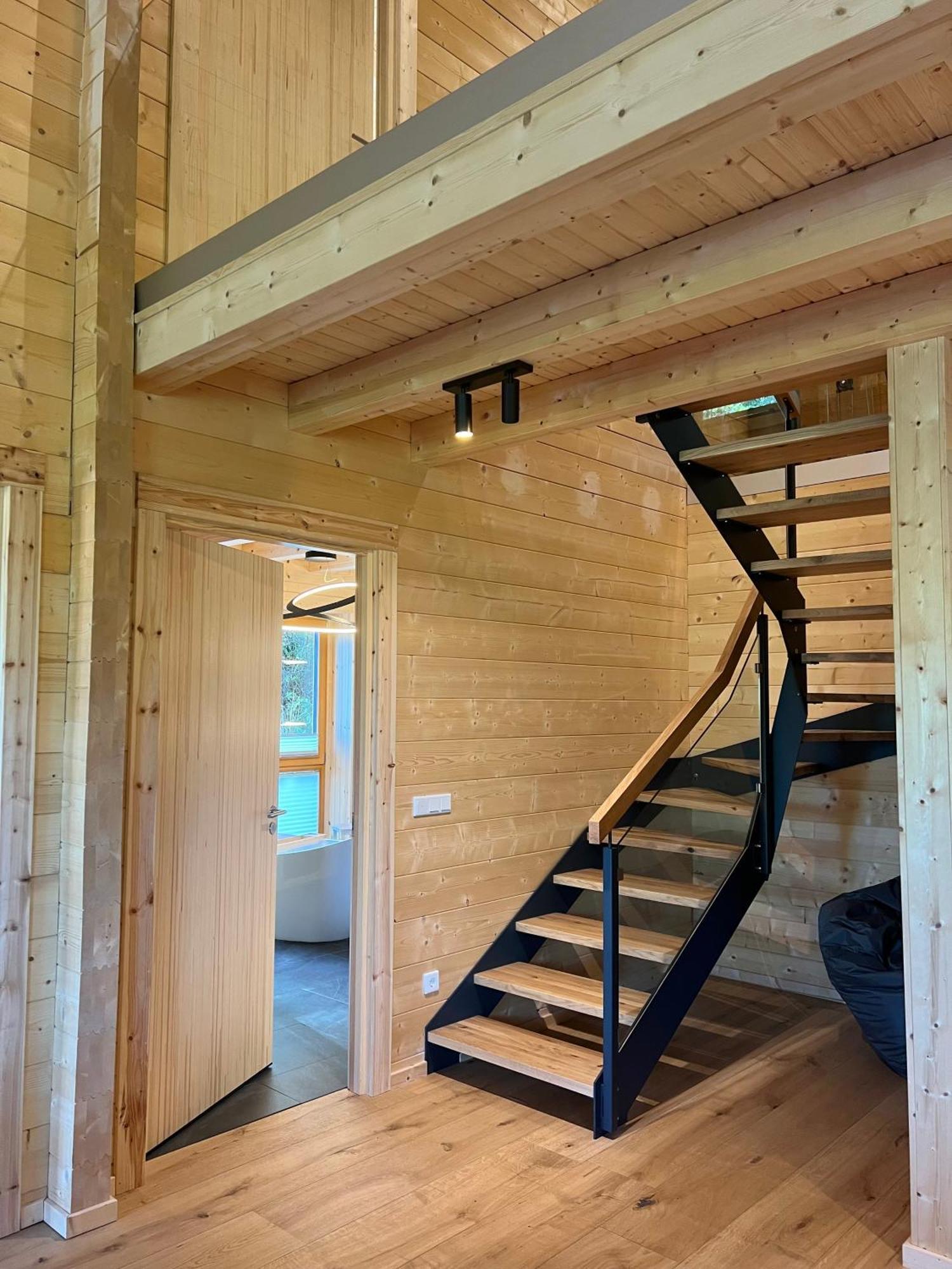 Netten Naturerlebnis Holz-Chalets Daun Exterior foto